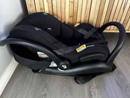 Gumtree maxi shops cosi capsule