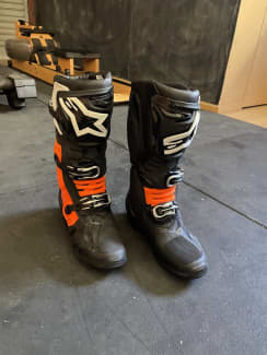 Used tech 10 clearance boots for sale