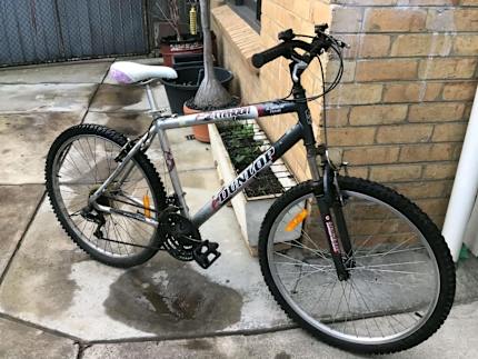 saracen rufftrax 7005
