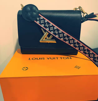 Louis Vuitton - Monogram Macassar Porte Documents Voyage PM - Catawiki