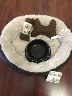 Pet bed, blanket, toy and bowl-suit small dog Brand NEW!!