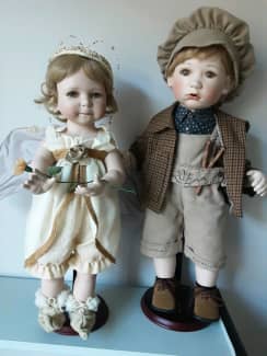 Hillview sales lane dolls