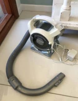 Black & Decker Dustbuster Pivot 18V Lithium PV1820L Vacuum Cleaner, Vacuum  Cleaners, Gumtree Australia Manningham Area - Doncaster East