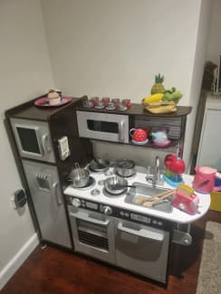 used play kitchen