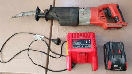 Milwaukee 28v sawzall hot sale