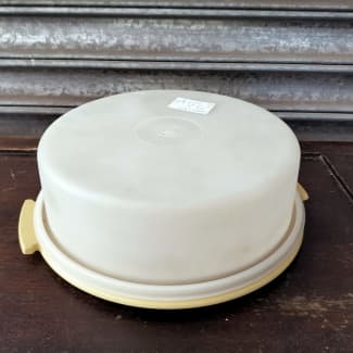 Tupperware Millionaire Line 12 Pie Taker