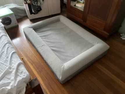 Barney Bed XL (Dog Bed)