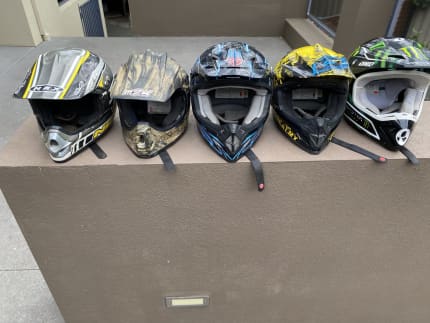 Dirt bike helmets cheap gumtree