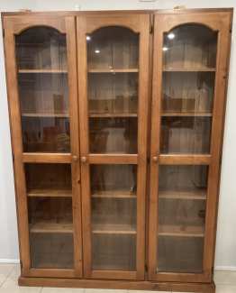 Display cabinets deals gumtree