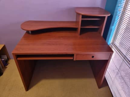 desk 75cm high