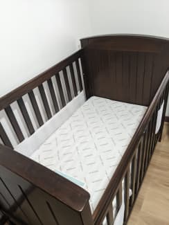 Boori newport outlet cot