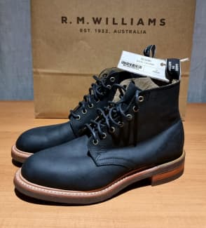R.M.Williams - At any occasion - our Black Crocodile Print