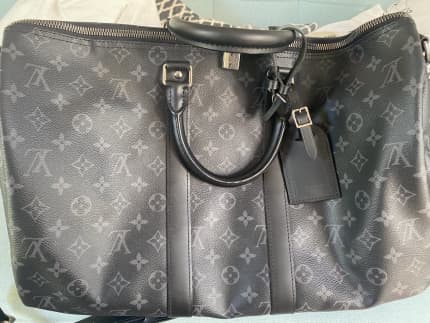 Louis Vuitton, Bags, Bnew Unused Louis Vuitton Lv Keepall Navy Blue  Escale Bandoulire Strap Set