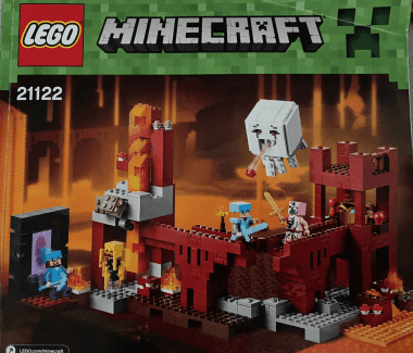 lego minecraft nether fortress 21122 set 100% COMPLETE with