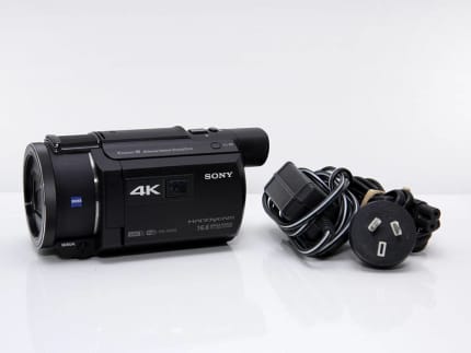 Sony CCD-TR511E PAL Camcorder 8mm Video8 USB Worldwide Shipping from USA 