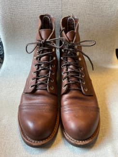 Used hot sale redwing boots