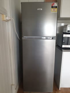 lemair 268l top mount fridge ltm268w