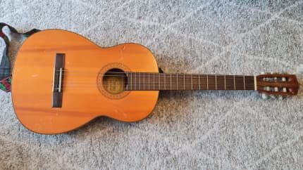 Suzuki on sale 700 guitar