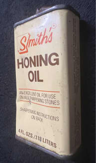 Vintage Smith's Honing Oil Can Tin Over Half Full 4 oz