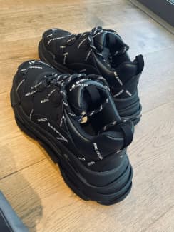 balenciaga triple s used