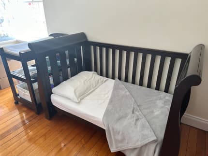 Boori clearance cot gumtree