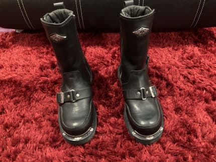 Motorbike boots outlet gumtree