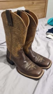 Used ariat outlet boots for sale