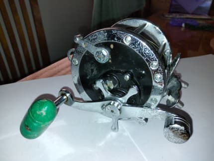 Penn 750SS Spinning Reel Made In USA Comes With Box And Wrench And