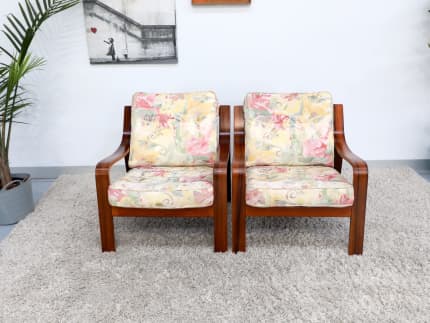 Tessa chairs online gumtree