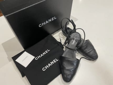 CHANEL White Paper SHopping Bag (Small Size), Accessories, Gumtree  Australia Gold Coast City - Molendinar