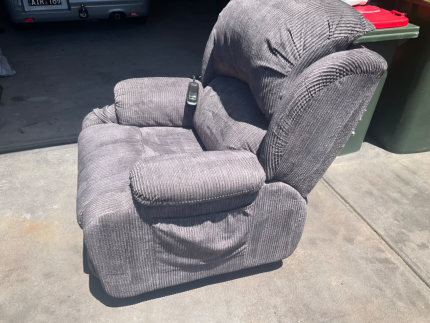 used lift chairs for sale near me