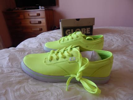 Green on sale globe shoes