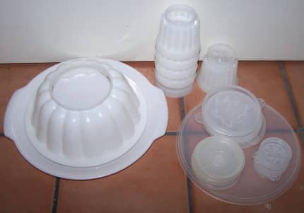 Tupperware Jello Mold Set Jel N Serve With Shapes Tree Heart -  in 2023