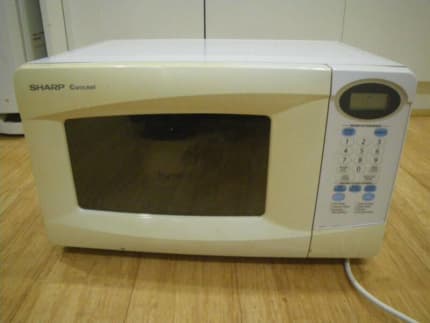 sharp r210dw compact 750w microwave oven