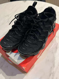 All black 2024 mens tns