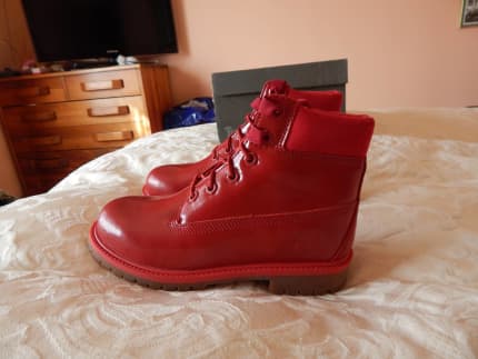 red timberland boots size 5.5