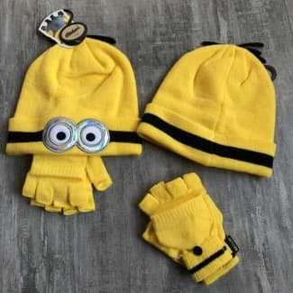 minion hat and gloves