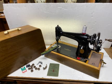 Restored SINGER Sewing Machine Bentwood Carrying Wooden Case Knee