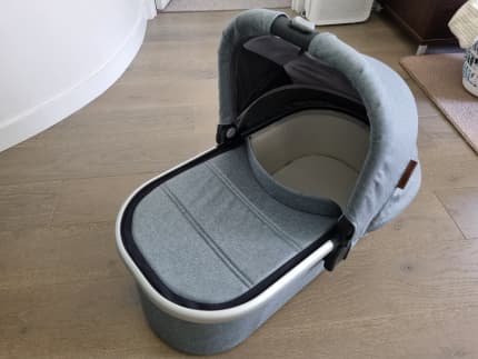 Uppababy clearance bassinet used