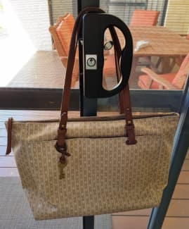 Used hot sale fossil handbags