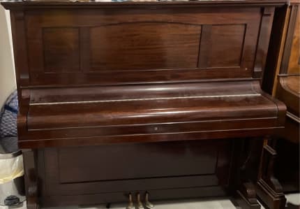 Becker bros deals upright piano