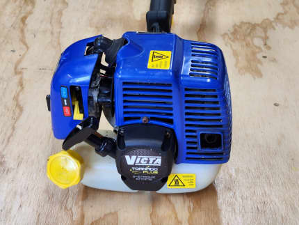 line trimmer 4 stroke in Melbourne Region VIC Home Garden