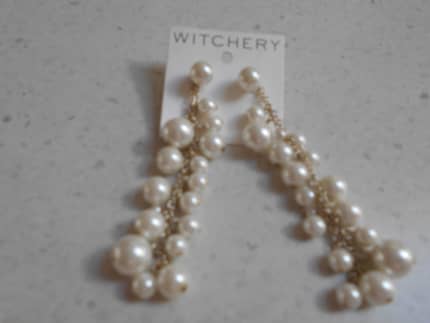 Witchery on sale pearl earrings