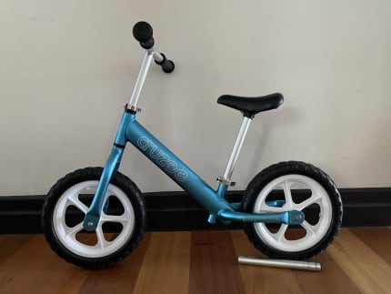 Cruzee balance hot sale bike gumtree