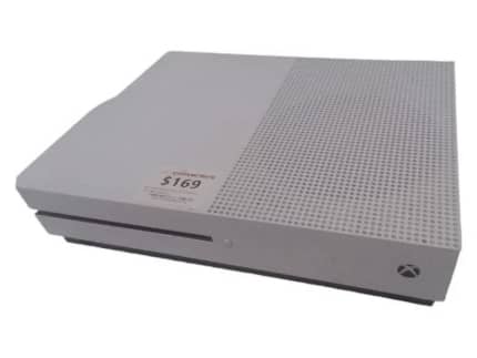 Microsoft Xbox One S 1681 500GB Video Game Console 8515