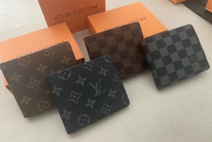 Louis Vuitton, Bags, Louis Vuitton Classic Monogram Sarah Wallet With No  Peeling Serial 874 An