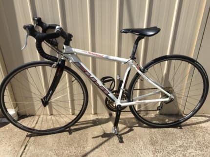 Fuji newest 2.0 discount road bike price