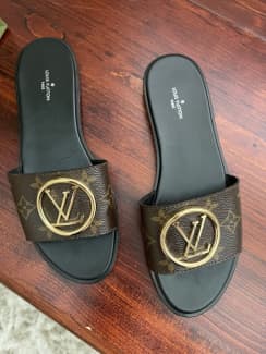 Authentic Louis Vuitton Amarante Patent Leather Sandal Size 9.5