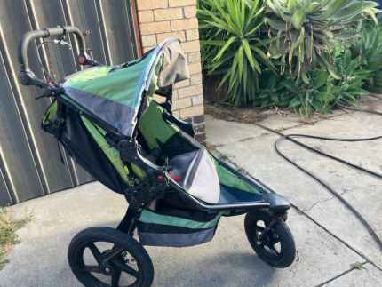 Running best sale pram gumtree