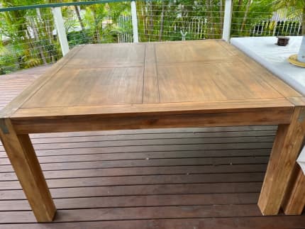 silverwood 8 seater table